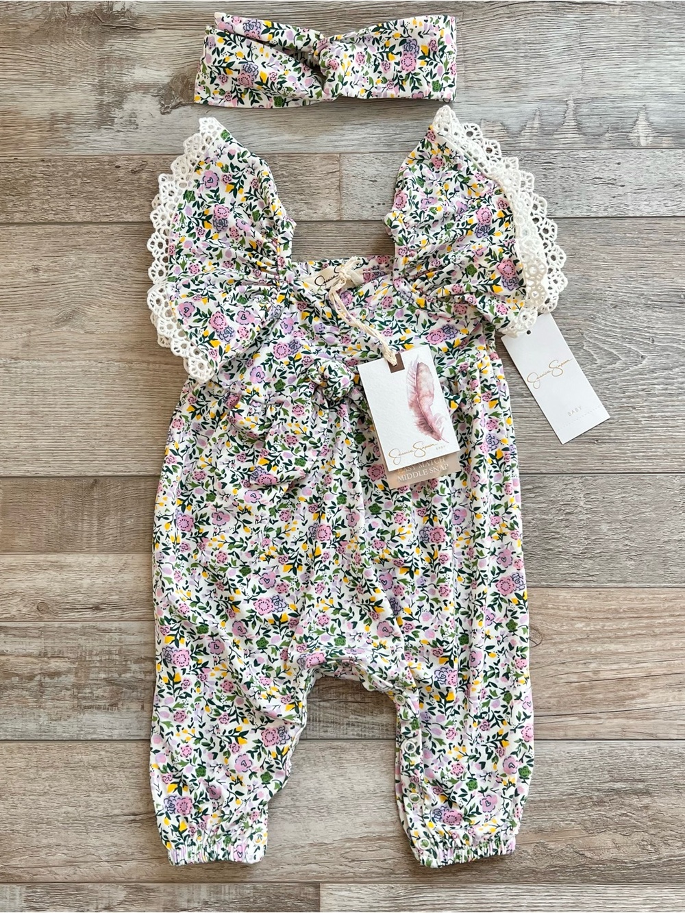 NWT Jessica Simpson Girls Floral Romper and Headband Size 0/3 Months